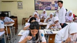 Wapres Gibran saat di SMAN 10 Surabaya