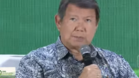 Utusan khusu Presiden Prabowo Subianto, Hashim Djojohadikusumo umumkan pemerintah akan bangun tanggul laut pantai utara Banten-Jatim sejauh 700 km. Tangkap layar video youtube@CNBC Indonesia