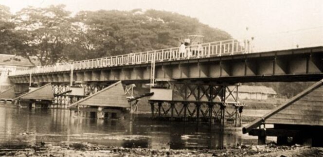 
					Jembatan lama Kota Kediri, sesepuh jembatan dunia/Ist