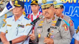 Larangan Klakson Basuri pada Supir Bus (Dok. Humas Polri)