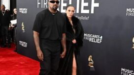 Kanye dan Bianca memasuki arena Grammy/Paramount
