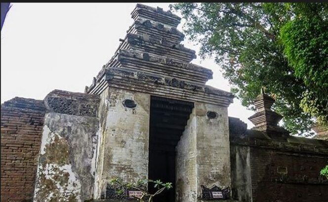 
					Makam raja-raja di Imogiri/Ist
