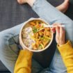 Masaklah nasi dengan benar, buang jika rusak