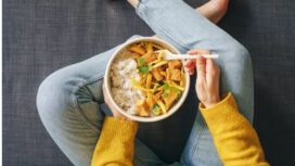 Masaklah nasi dengan benar, buang jika rusak