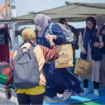 Sebanyak 12 dokter alumnus berbagai universitas bergabung dalam relawan misi kesehatan pulau terpencil menuju ke pulau Mandangin, wilayah Sampang, Madura, yang diselenggarakan oleh  Rumah Sakit Terapung Ksatria Airlangga (RSTKA) berangkat Senin 17 Februari 2025. Foto: RSTKA