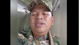 Dedi Mulyadi sampur asun, dalam bus menuju ke Magelang, melapor kepada rakyat soal menanonaktifkan kepala sekolah SMA 6 Depon, soal study tour ke Bali dengan biaya Rp 3,8 juta/siswa. Instagram@deimulyadi71
