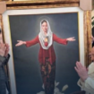 Megawati Soekarnoputri, Presiden Kelima Republik Indonesia dan Ketua Umum PDI Perjuangan (PDIP), bertemu dengan Pemimpin Umat Katolik Dunia, Paus Fransiskus, di kediamannya di Santa Marta, Vatikan,  Jumat, 7 Februari 2025 waktu setempat. Mega membawa buah tangan berupa lukisan Bunda Maria mengena kebaya merah, kerudung puith, serta jarit parang rusak. Instagram@katadata.id/antara