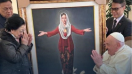 Megawati Soekarnoputri, Presiden Kelima Republik Indonesia dan Ketua Umum PDI Perjuangan (PDIP), bertemu dengan Pemimpin Umat Katolik Dunia, Paus Fransiskus, di kediamannya di Santa Marta, Vatikan,  Jumat, 7 Februari 2025 waktu setempat. Mega membawa buah tangan berupa lukisan Bunda Maria mengena kebaya merah, kerudung puith, serta jarit parang rusak. Instagram@katadata.id/antara
