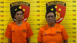Dua preman Deep dan Monyong sudah mengenakan pakaian oranye di Polresk Tangerang Selatan, Sabtu siang 15 Februari 2024. Mereka berdua mengancam guru dan siswa TK Little Bee House sedang berlatih drumband. Instagram@humasrestangksel
