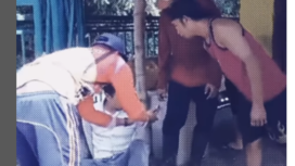 Seorang anggota Jatanras Polres Mojokerto menemukan terduga pelaku penculikan bocah SD. Saat terduga sedang berada di wilayah  Desa Curahmojo, Kecamatan Pungging, Mojokerto, Minggu pagi 16 Februari 2026. Instagram@updatemojokerto