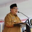 Bupati Jombang, SH, MSi tegaskan Komitmen Pemerintah Kabupaten Jombang dalam penuntasan pengelolaan sampah (Sumber: Foto Istimewa)