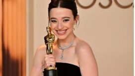  Mikey Madison aktris peraig Oscar bintang Anora