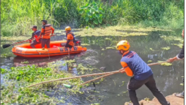 Ilustrasi pencarian anak hilang terseret arus air hujan ditemukan di waduk Kedungbrubus anak sungai Madiun di kecamatan Pilangkenceng, kabupaten Madiun,  Jawa Timur, Minggu, 2 Maret 2025, sekitar pukul 09.30 WIB. Insgatram@bpbdmadiunkab
