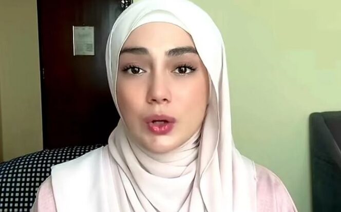 
					Celine Evangelista bantah jadi istri muda Menag. (Nina Rialita. Foto : TikTok Celine Evangelista.)