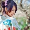 Cewek muda Jepang tak malu berubungan dengan para Oom