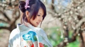 Cewek muda Jepang tak malu berubungan dengan para Oom