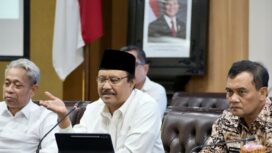 Gus Ipul (tengah), Foto Kemensos