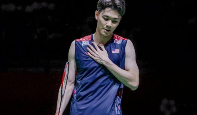 
					Unggulan pertama, Lee Zii Jia kalah dibulan-bulani musuhnya yang non-unggulan pada perempat final Orleans Masters 2025.