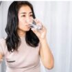 Makan jangan sambil minum air putih