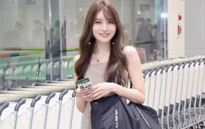 
					Mantan bintang AV Jepang Minami Aizawa