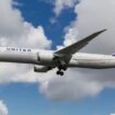 Pilot lupa bawa paspor dalam penerbangan jarak jauh