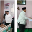 Bupati Warsubi bersama Kapolres Jombang AKBP Ardi Kurniawan menjenguk Ondy Adi Saputra, 23, korban bagal yang dirawat di RSUD Jombang, dilanjutkan mendatang rumah M. Aldy Al Lathif, 16, seorang pelajar SMK berusia yang meninggal dunia Jumat, 21 Maret 2025, saat melakukan patrol sahur di Jalan Raya Desa Sidowarek, Kecamatan Ngoro, Jombang, Sabtu 22 Maret 2025. 
Tangkap layar video Instagram@jombangkab
