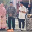 Keluarga besar bupati Jombang,m Warsubi bersama keluaragnya membagikan zakar di bulan Ramadahan ini, sebanyak 2000 tukang becak. Pekan depan untuk yatim pisatum, warga masyarakat tidak mampu. Instagram@wargajombang