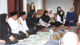 Bupati Warsubi bersama Fokompimda Jombang memberikan penghormatan terakhir kepada mendiang H Suyanto, bupati Jombang periode 2023-2013 yang wafat pada tanggal 21 Maret 2025. Foto: jombangkab.go,id