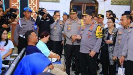 Kapolri meninjau di Semarang 