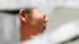 Ilustrasi mengintip orang mandi