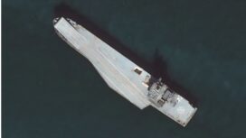 Kapal induk pengangkut drone Iran