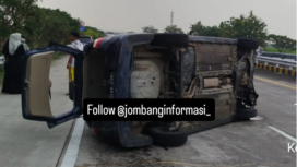 Kendaraan Nissan Grand Livina kecelakaan tunggal di tol Jombang-Mojokerto KM 697+800 B wilayah Kesamben, Jombang, pada Senin 14 April 2025. Empat penumpang sekeluarga warga negara Australia selamat. Instagram@jombanginformasi_