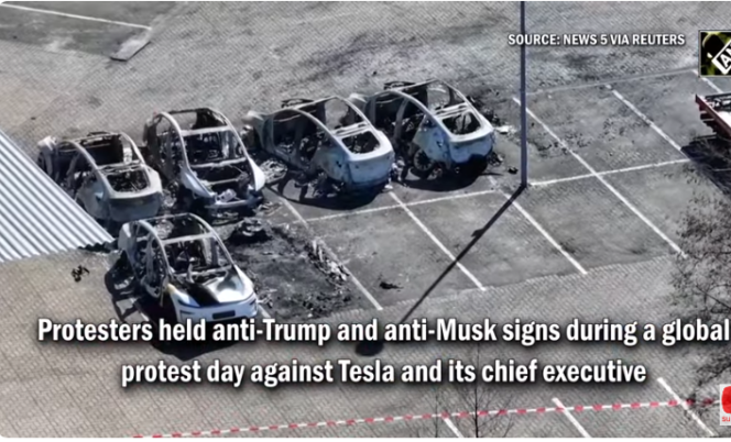 
					Aksi anti Presiden Donald Trump dan Elon Musk semakin meluas. Di Texas sedikitnya tujuh mobil buatan Tesla dibakar. Mereka menyerukan anti Elon Musk dan dituduh sebagai Miliarder Otoriter. Bukan hanya terjadi di Amerika saja, aksi demo juga melanda Eropa. Tangkap layar video Youtube@ANI
