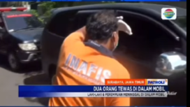 Petugas Inafis (Indonesia Automatic Fingerprint Identification System) melakukan pemeriksaan mobil yang terparkir di jalan Ngagel Jaya Utara, Surabaya, terdapat pria dan wanita dipastikan bukan suami istri meninggal dunia, Selasa 1 April 2025. Tangkap layar video Youtube@indosiar