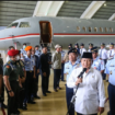 Menhan (saat itu) sekarang Presiden RI, Prabowo Subianto meresmikan penggunaan pesawat jenis Dassault Falcon 8X masuk ke jajaran TNI AU, 2023. Indonesia memliki dua unit pesawat jenis mewah ini. Foto: antara