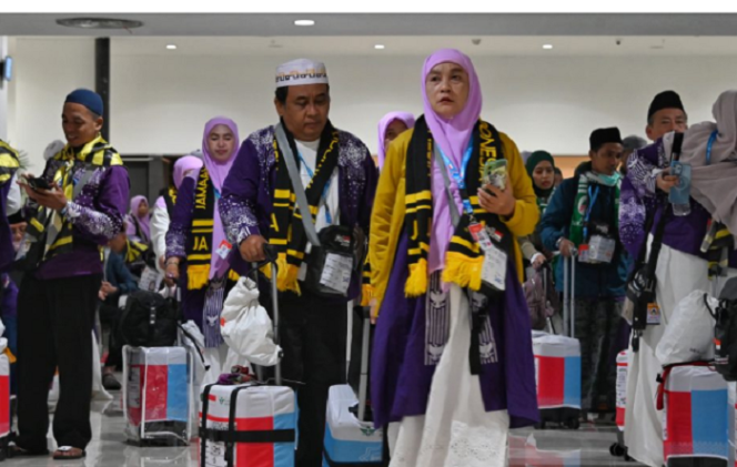 
					Musim haji 2025 sudah dilaksanakan pemberangkatan haji mulai 2 Mei 2025 dan akan berakhir gelombang II 10 Juli 2025. Foto: madinanews.com/ dok