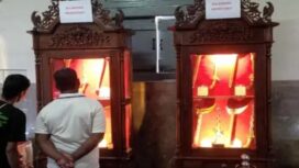 Dua keris berlapis emas PB VII Naga Sapta dan Singo Barong