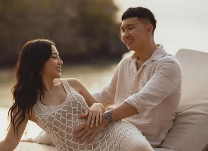 
					Nikita Willy dan Indra Priawan
