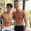 Cristiano Ronaldo dan putranya di gym