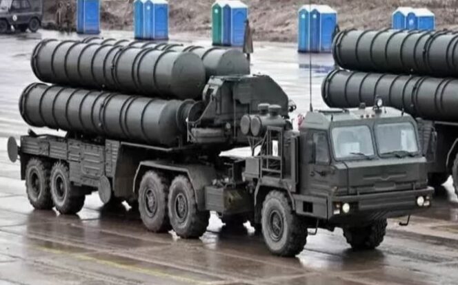 
					Sistem pertahanan udara S-400
