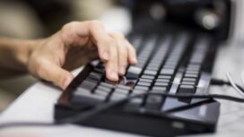 Cukup buat perintah dengan mengetik akan diubah jadi video