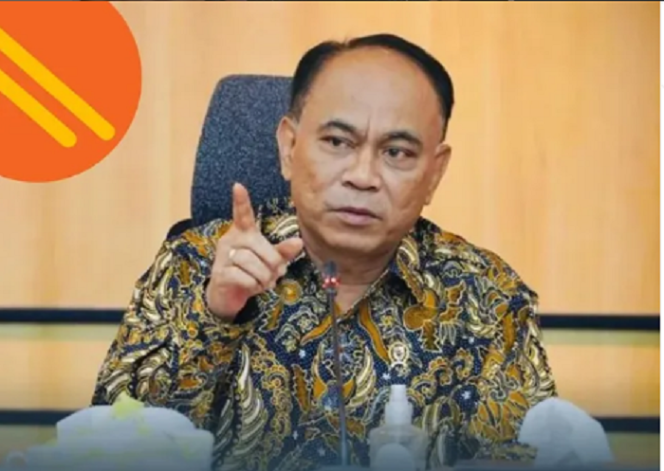 
					mantan menteri Komdigi, Budi Aire Setiadi, sekarang menjabat sebagai menteri koperas, membantah dirinya menerima 50 persen fee dari operasi judi online (Judol). Instagram@budiariesetiadi