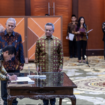 Menteri Keuangan Sri Mulyani melantik Letjen (Purn) Djaka Budi Utama sebagai Dirjen Bea Cukai. Merupakan catatan sejarah baru seorang militer menjabat sebagai Dirjen Bea Cukai, sejak 37 tahun silam. Foto: Antara