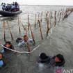 Kasus nasional pemagaran laut sepanjang 30,16 km di wilayah Tangerang, provinsi banten,  yang heboh itu, ternyata penanganan hukum semakin suram. Kini Bereskrim Polri telah membebaskan empat tersangka, karena alasan KUHAP penahanan tidak boleh melampaui 60 hari. Foto: Antaranews