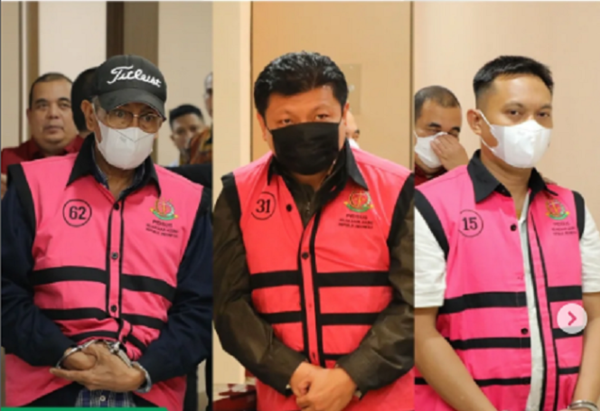 
					Kejaksaan Agung  menangkap dan menahan 3 (tiga) orang tersangka dalam perkembangan penyidikan perkara dugaan tindak pidana korupsi, dalam pemberian kredit PT Bank Pembangunan Daerah Jawa Barat dan Banten dan PT Bank DKI Jakarta kepada PT Sri Rejeki Isman, Tbk (PT Sritex) dan Entitas Anak Usaha. Instagram@kejaksaan.ri