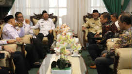 Wakil Bupati Jombang Salmanudin Yazid menjamu tamu wakil bupati Berau Kaltim, Kamis 15 Mei 2025. Foto: Jombangkab.go.id