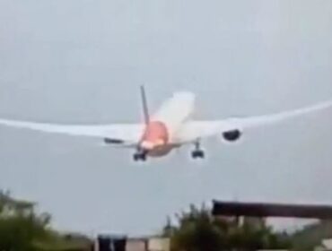 Air India jatuh kemungkinan kopilot salah