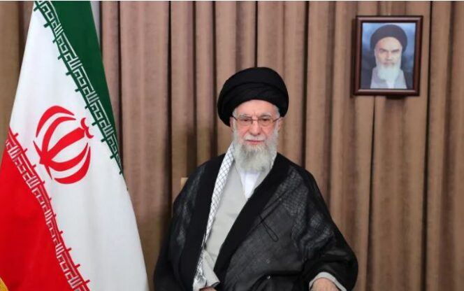 
					Pemimpin tertinggi Iran diusulkan diganti
