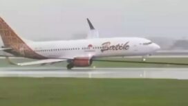 Batik Air mendarat miring, tidak ada insiden