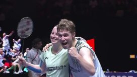 Ganda campuran Prancis Thom Gicquel/Delphine Delrue 